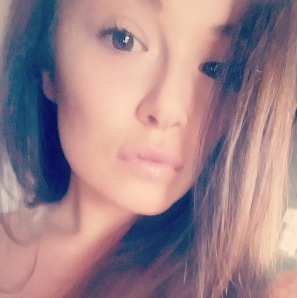 Meet your Posher, Courtney